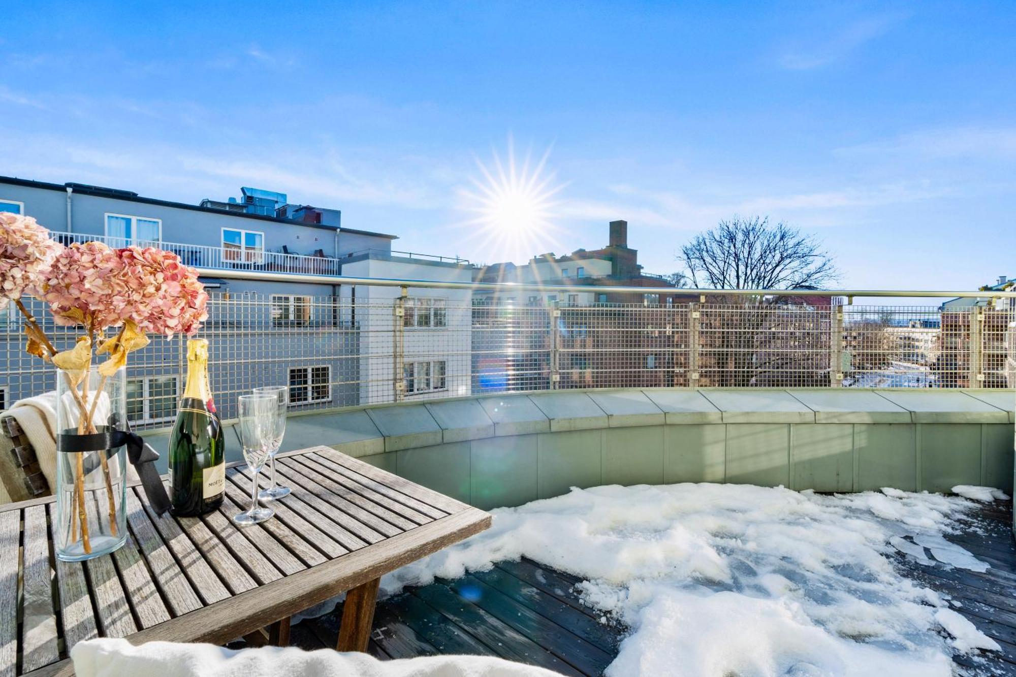 Top Floor With Balcony - Super Central - 5 Pax Осло Екстер'єр фото
